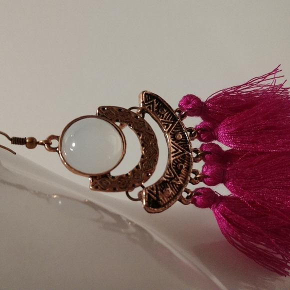 Moonstone Fuchsia Tassel 3.5" Fishhook Earrings Boho Aztec Lightweight - Picture 6 of 8